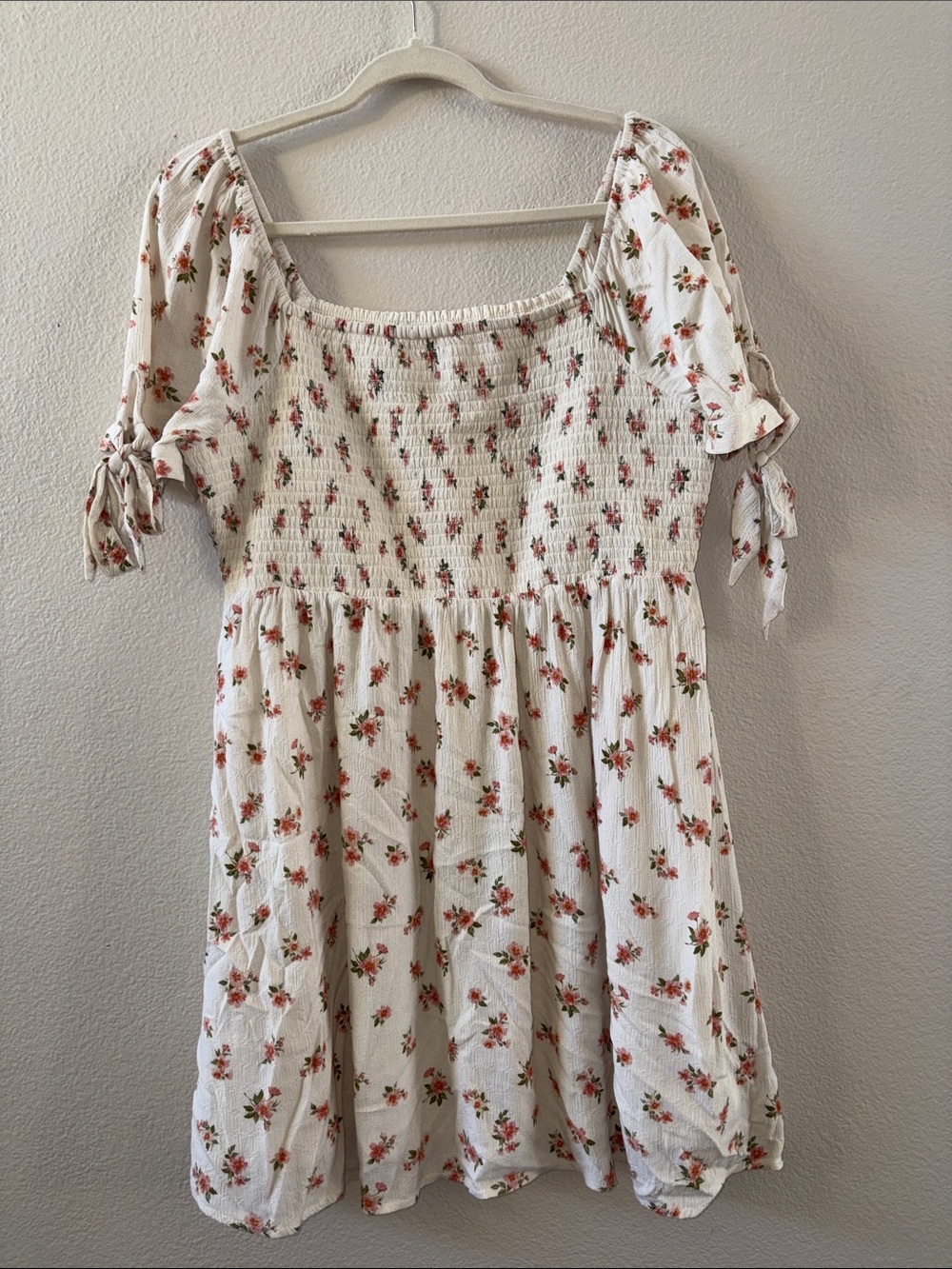 American Eagle Outfitters Cream Floral Smocked Dress